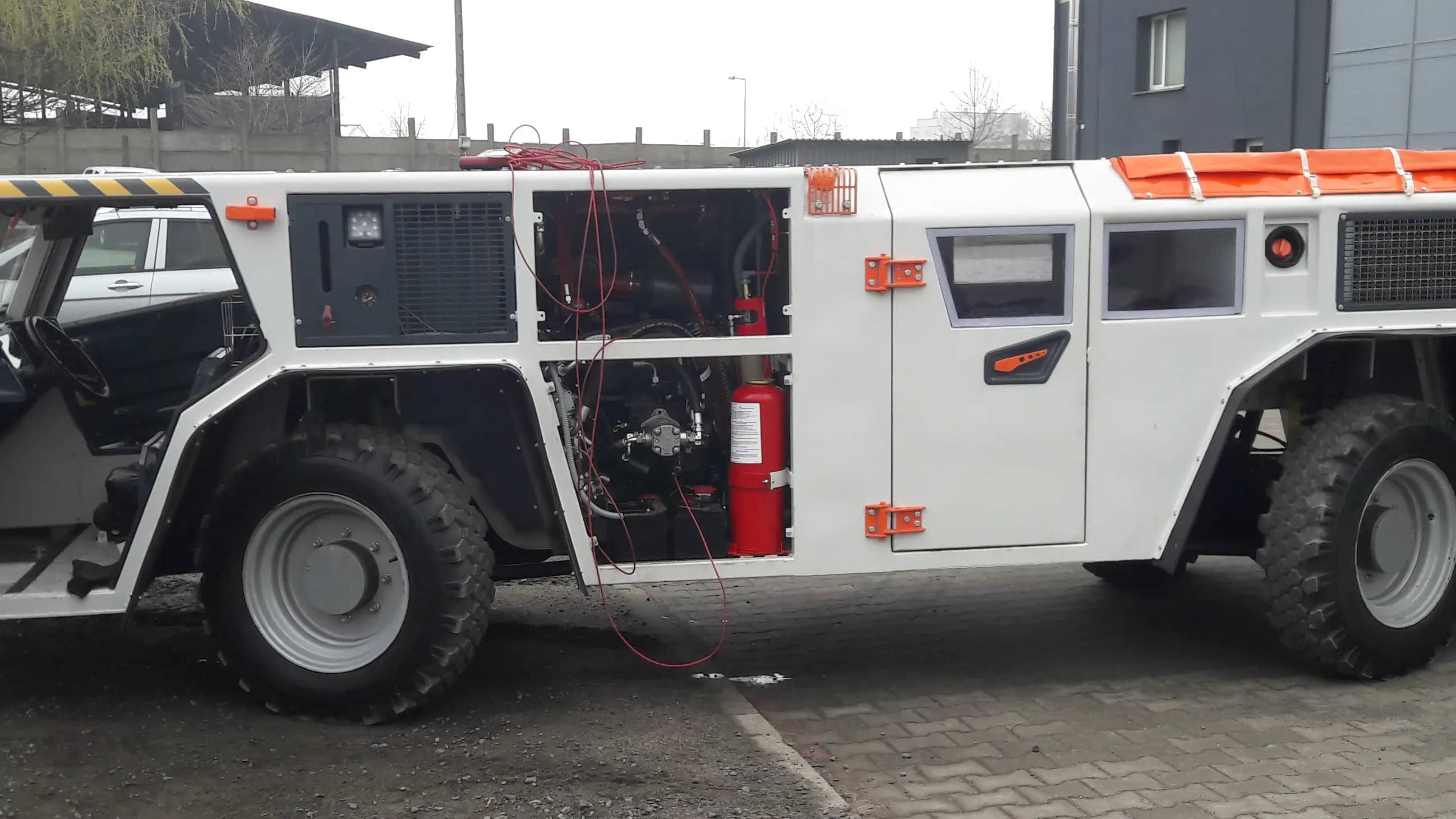 Sterowanie napędem jazdy w pojeździe transportowym DESIM dzięki systemowi Automotive PLUS+1